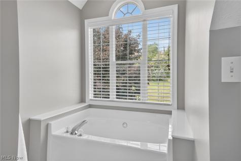3312 Woods Trail Kent OH 44240