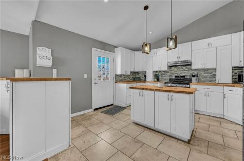 6487 Kingsdale Boulevard Parma Heights OH 44130
