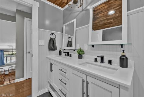 6487 Kingsdale Boulevard Parma Heights OH 44130