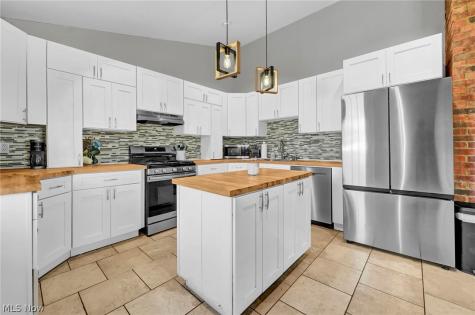 6487 Kingsdale Boulevard Parma Heights OH 44130