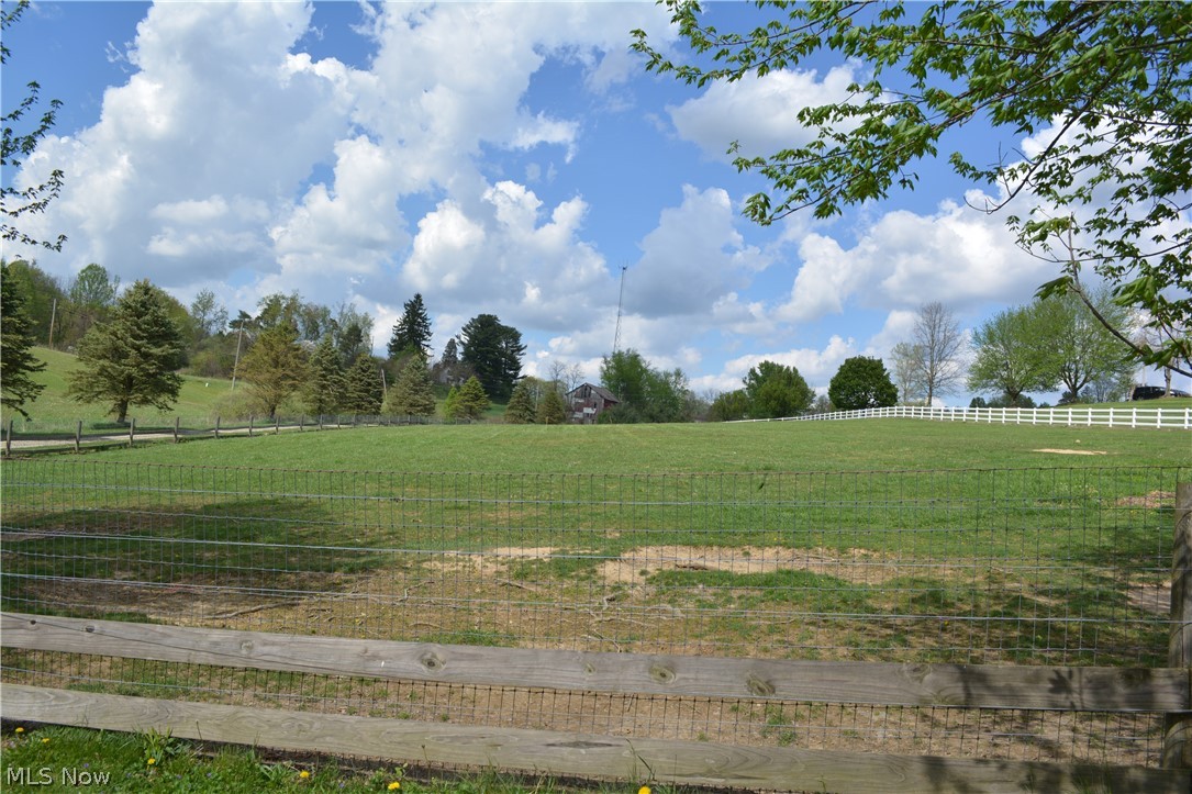2363 Tabor Ridge Road NE New Philadelphia OH 44663