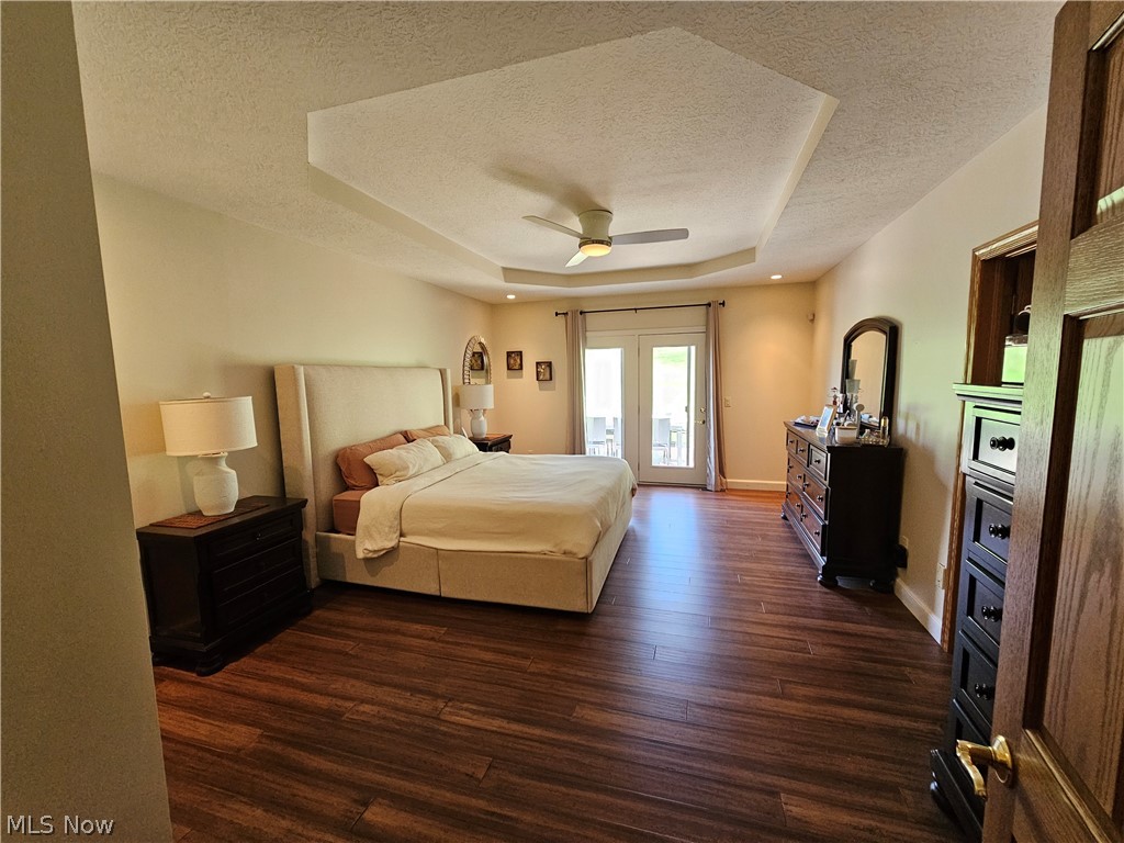 2363 Tabor Ridge Road NE New Philadelphia OH 44663