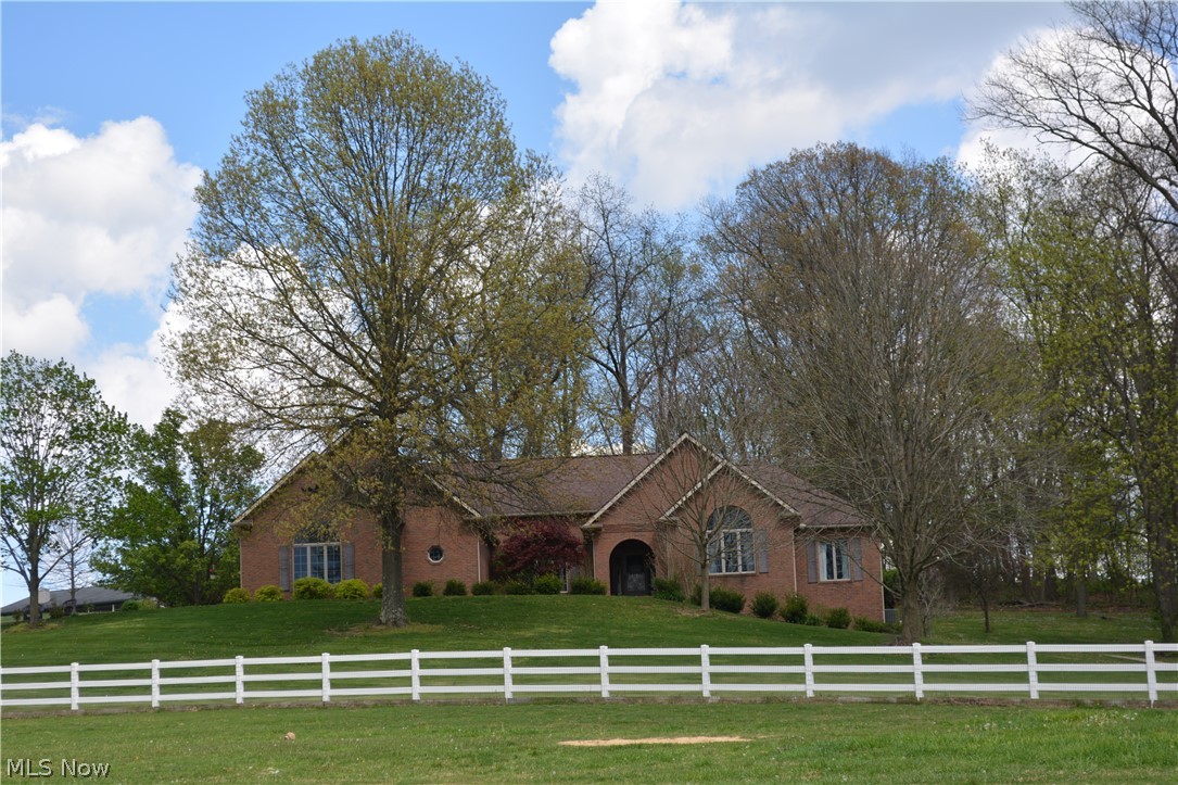 2363 Tabor Ridge Road NE New Philadelphia OH 44663