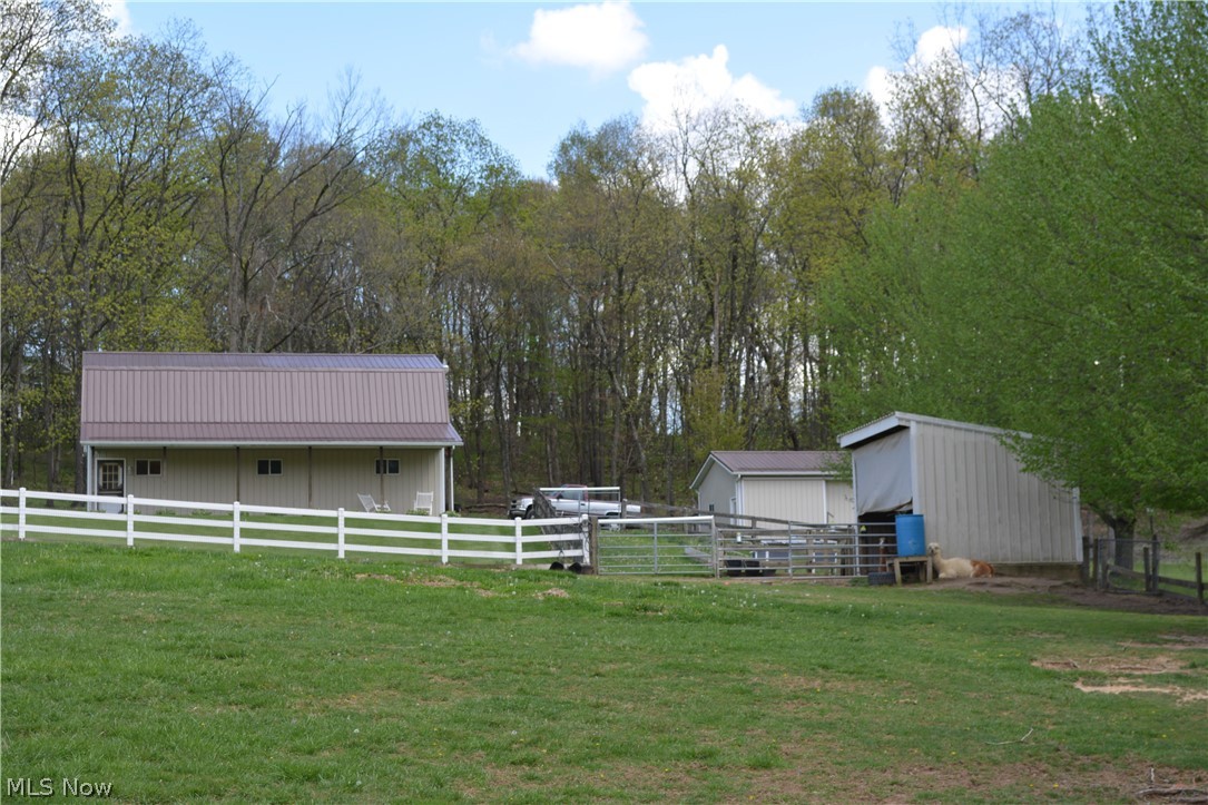 2363 Tabor Ridge Road NE New Philadelphia OH 44663
