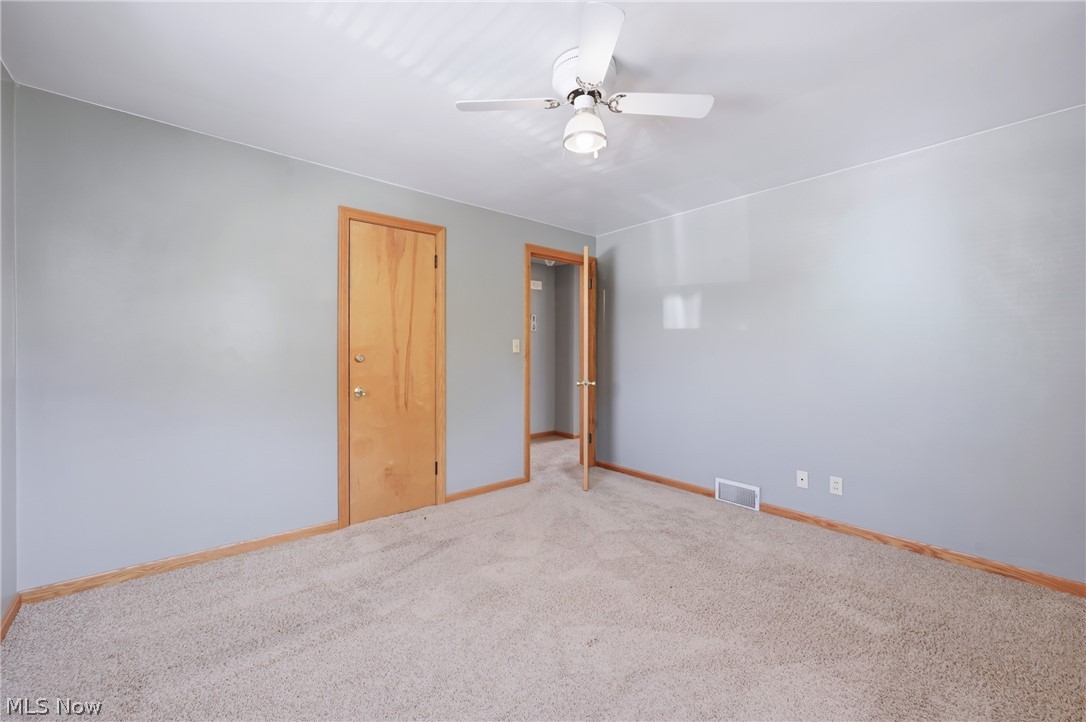 245 Manor Avenue Struthers OH 44471