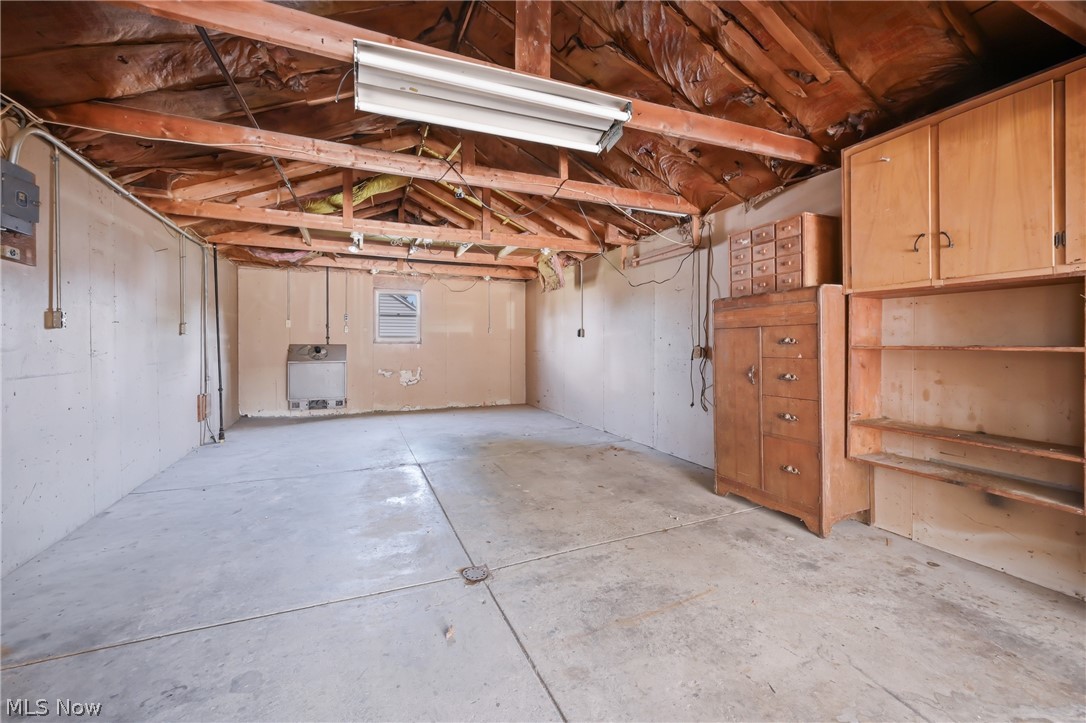 245 Manor Avenue Struthers OH 44471