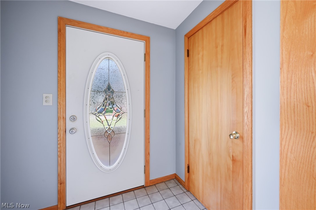 245 Manor Avenue Struthers OH 44471