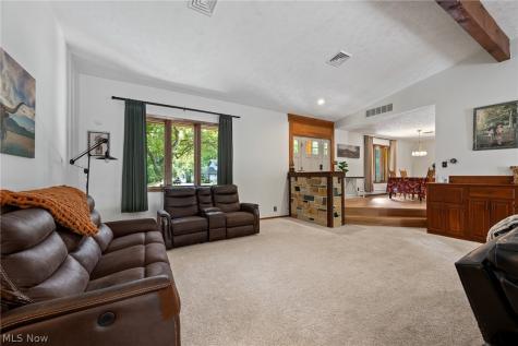 2391 Lyndon Drive Uniontown OH 44685