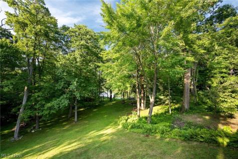 2391 Lyndon Drive Uniontown OH 44685
