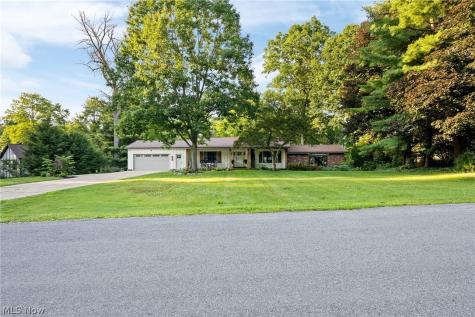 2391 Lyndon Drive Uniontown OH 44685