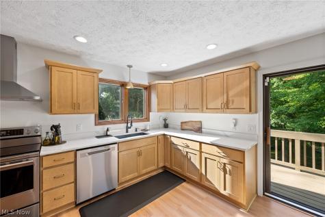2391 Lyndon Drive Uniontown OH 44685