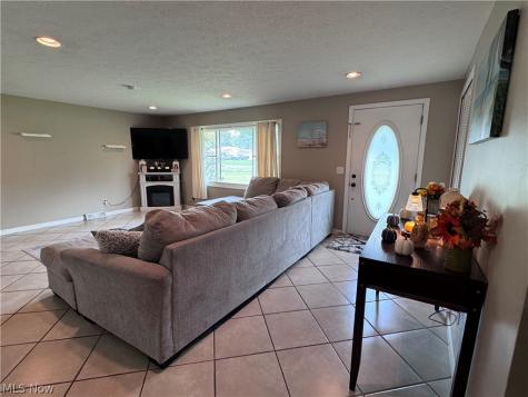9495 Seymour Drive Streetsboro OH 44241