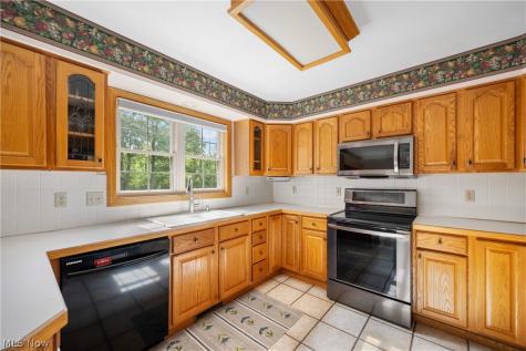 1312 Evelyn Lane Akron OH 44306