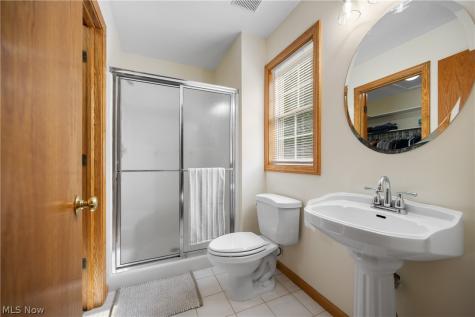 1312 Evelyn Lane Akron OH 44306