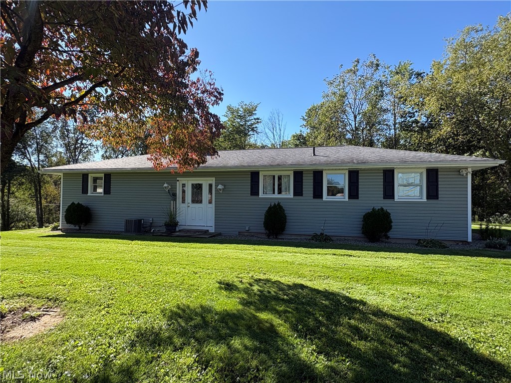 42627 State Route 517 Columbiana OH 44408