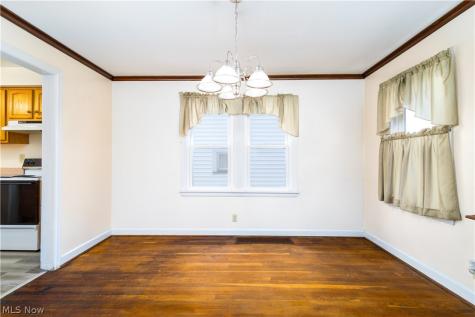 302 Cedar Avenue Steubenville OH 43952
