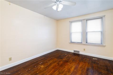302 Cedar Avenue Steubenville OH 43952