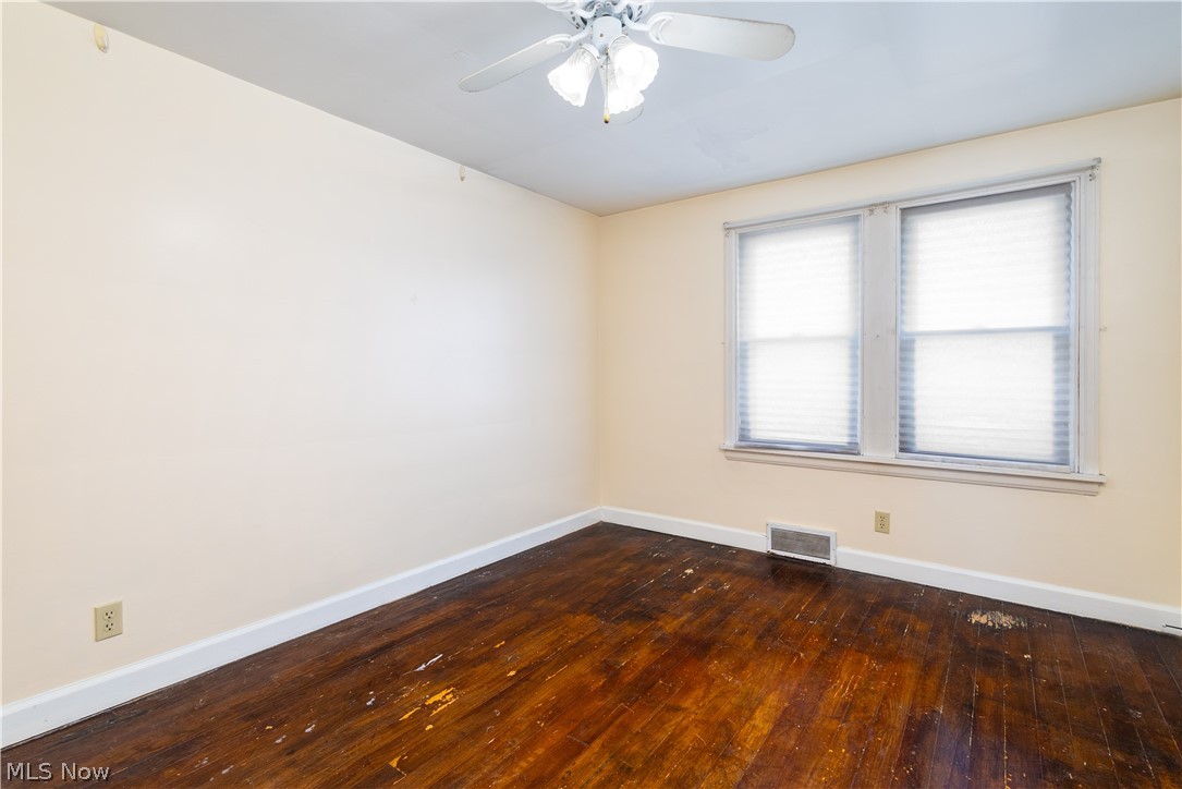 302 Cedar Avenue Steubenville OH 43952