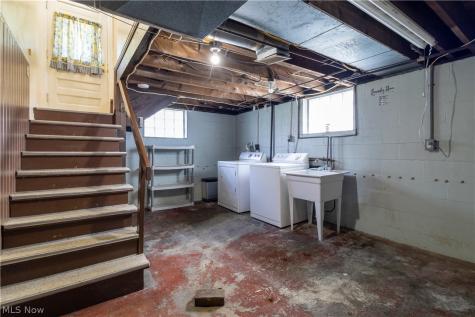302 Cedar Avenue Steubenville OH 43952