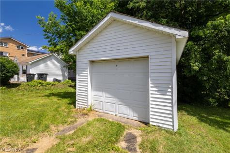 302 Cedar Avenue Steubenville OH 43952