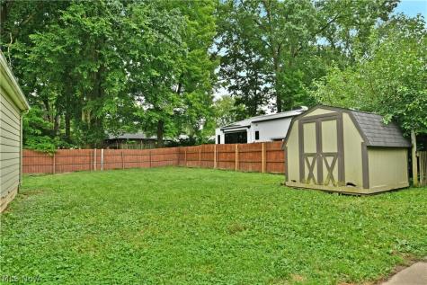 1605 Difford Drive Niles OH 44446