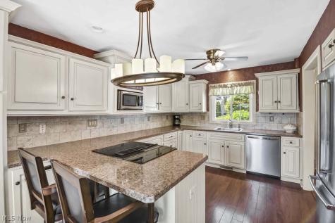 431 Powell Drive Bay Village OH 44140