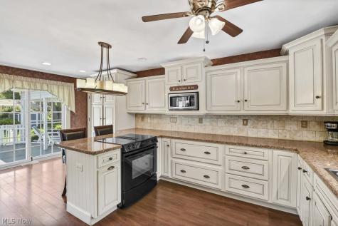 431 Powell Drive Bay Village OH 44140