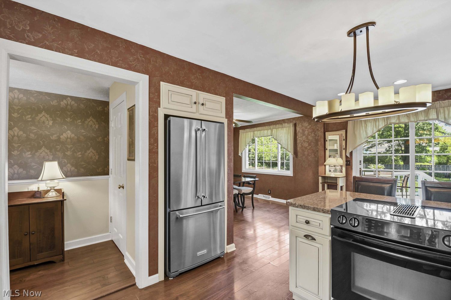431 Powell Drive Bay Village OH 44140