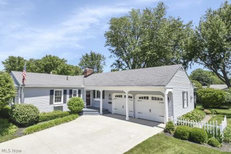 431 Powell Drive Bay Village OH 44140
