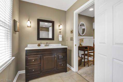 431 Powell Drive Bay Village OH 44140