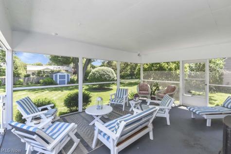 431 Powell Drive Bay Village OH 44140