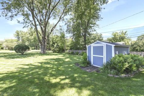431 Powell Drive Bay Village OH 44140