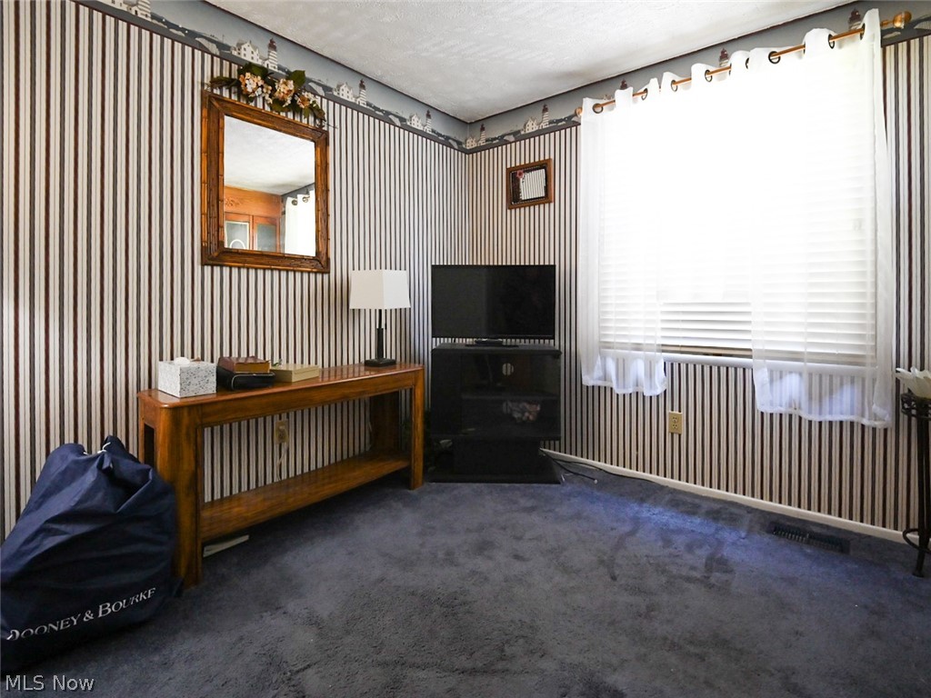 100 Blossom Lane Niles OH 44446