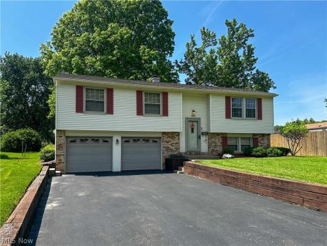 100 Blossom Lane Niles OH 44446