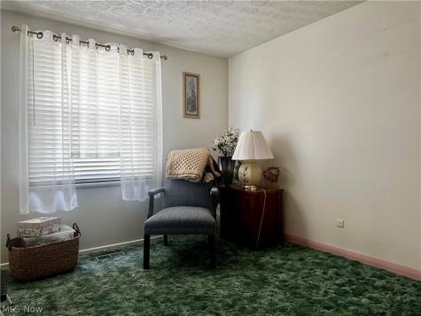 100 Blossom Lane Niles OH 44446