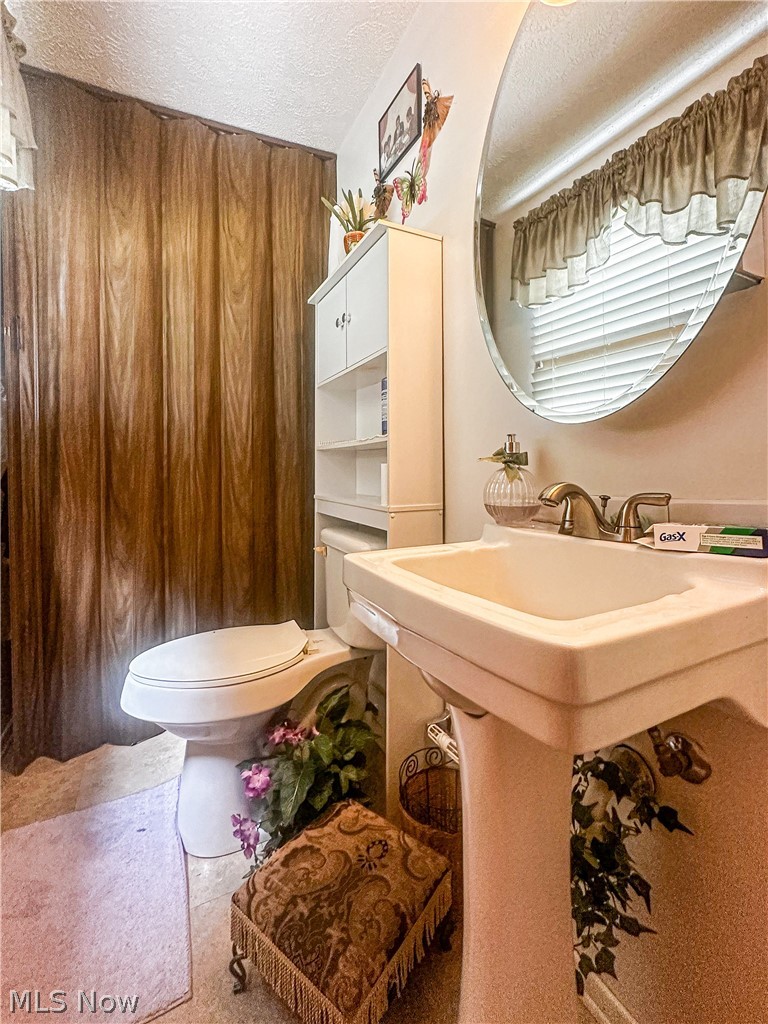 100 Blossom Lane Niles OH 44446