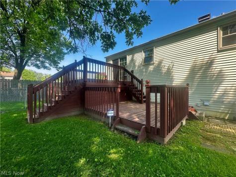 100 Blossom Lane Niles OH 44446