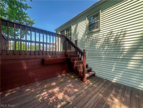 100 Blossom Lane Niles OH 44446