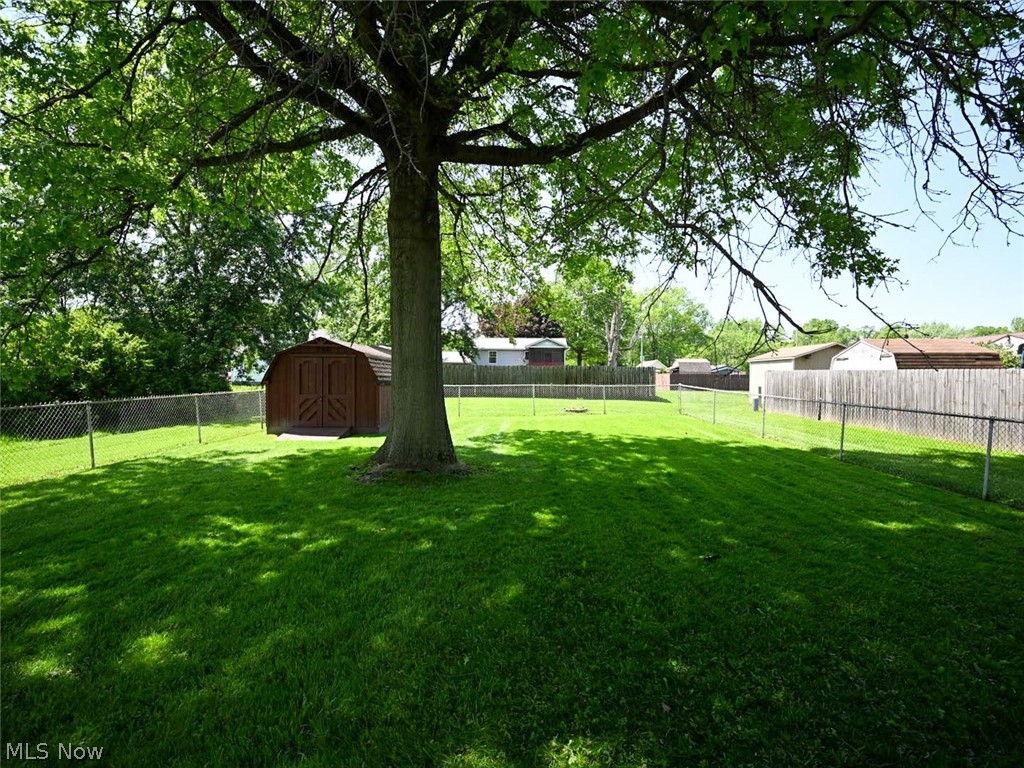 100 Blossom Lane Niles OH 44446