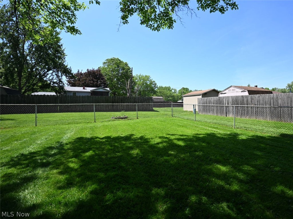 100 Blossom Lane Niles OH 44446