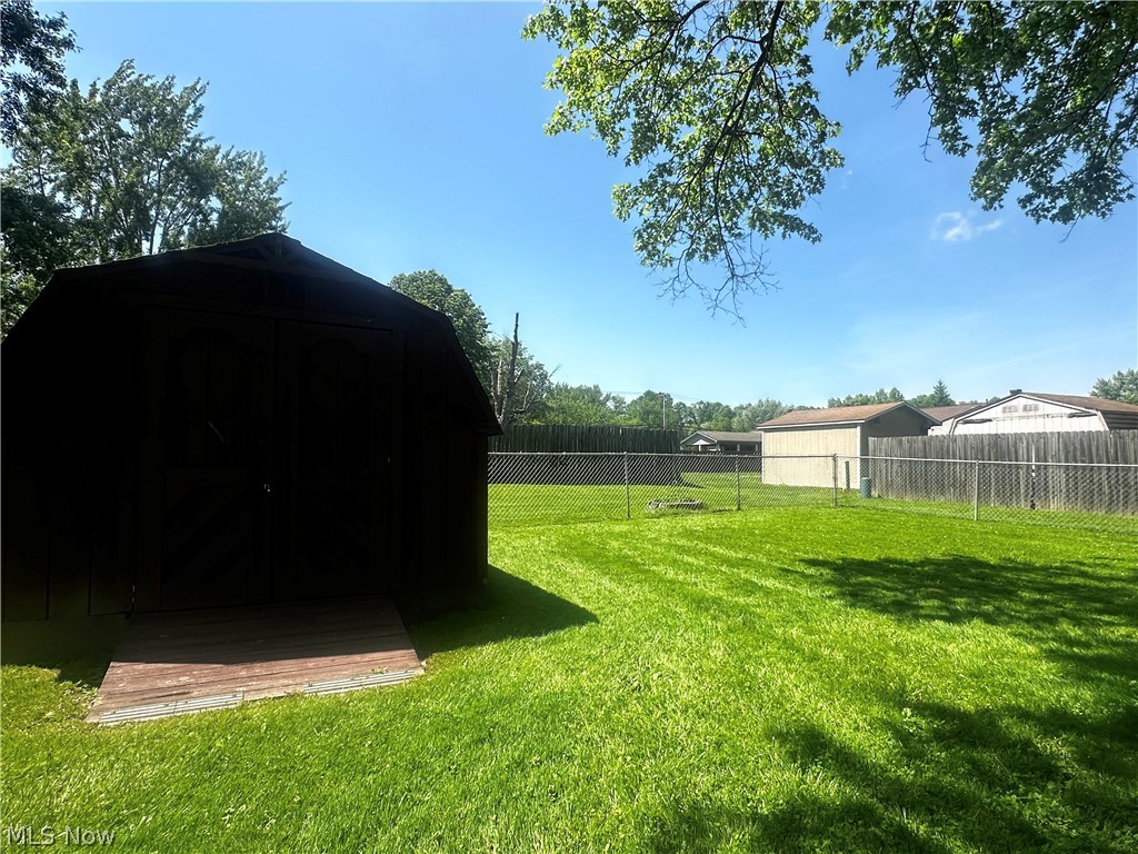 100 Blossom Lane Niles OH 44446