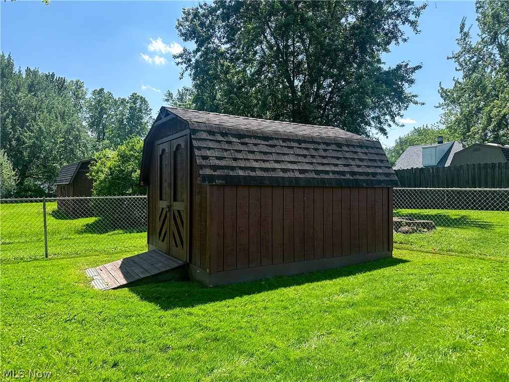100 Blossom Lane Niles OH 44446