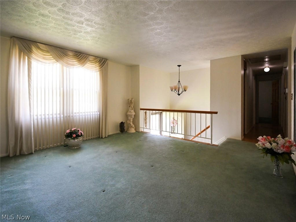 100 Blossom Lane Niles OH 44446
