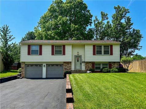 100 Blossom Lane Niles OH 44446