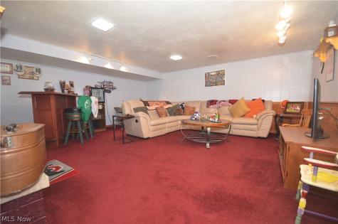 735 Fessler Drive Uniontown OH 44685