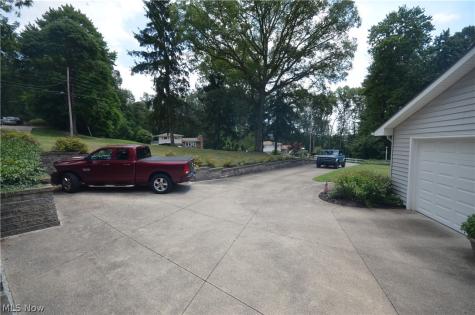 735 Fessler Drive Uniontown OH 44685