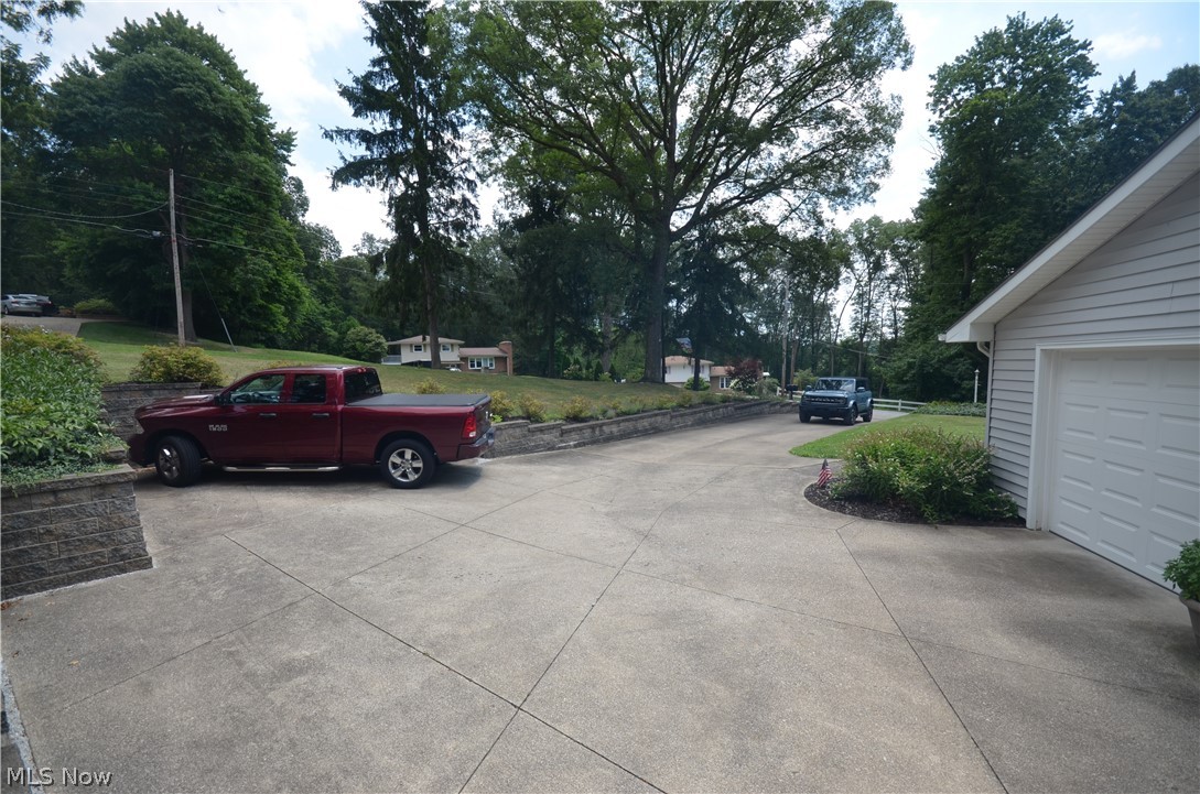 735 Fessler Drive Uniontown OH 44685