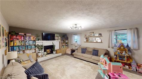 3350 Sandy Lake Road Ravenna OH 44266