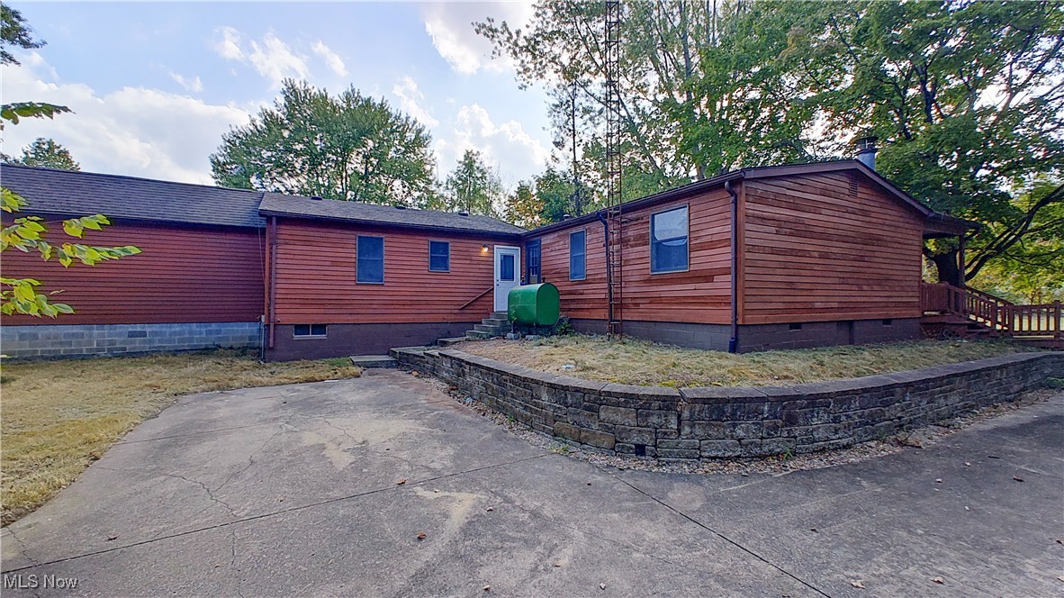 13885 Beard Road New Springfield OH 44443