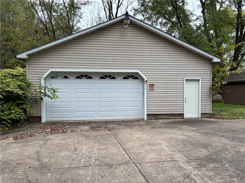 13885 Beard Road New Springfield OH 44443